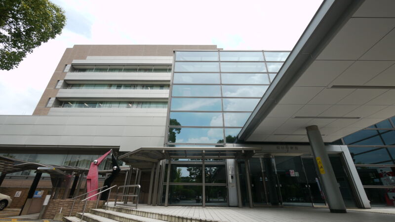 春日市役所 -南区・春日市 | 春日市の暮らしを支える市役所 | 住所:〒816-8501 春日市原町3丁目1-5 | 交通:JR 鹿児島本線「春日」駅より 徒歩8分